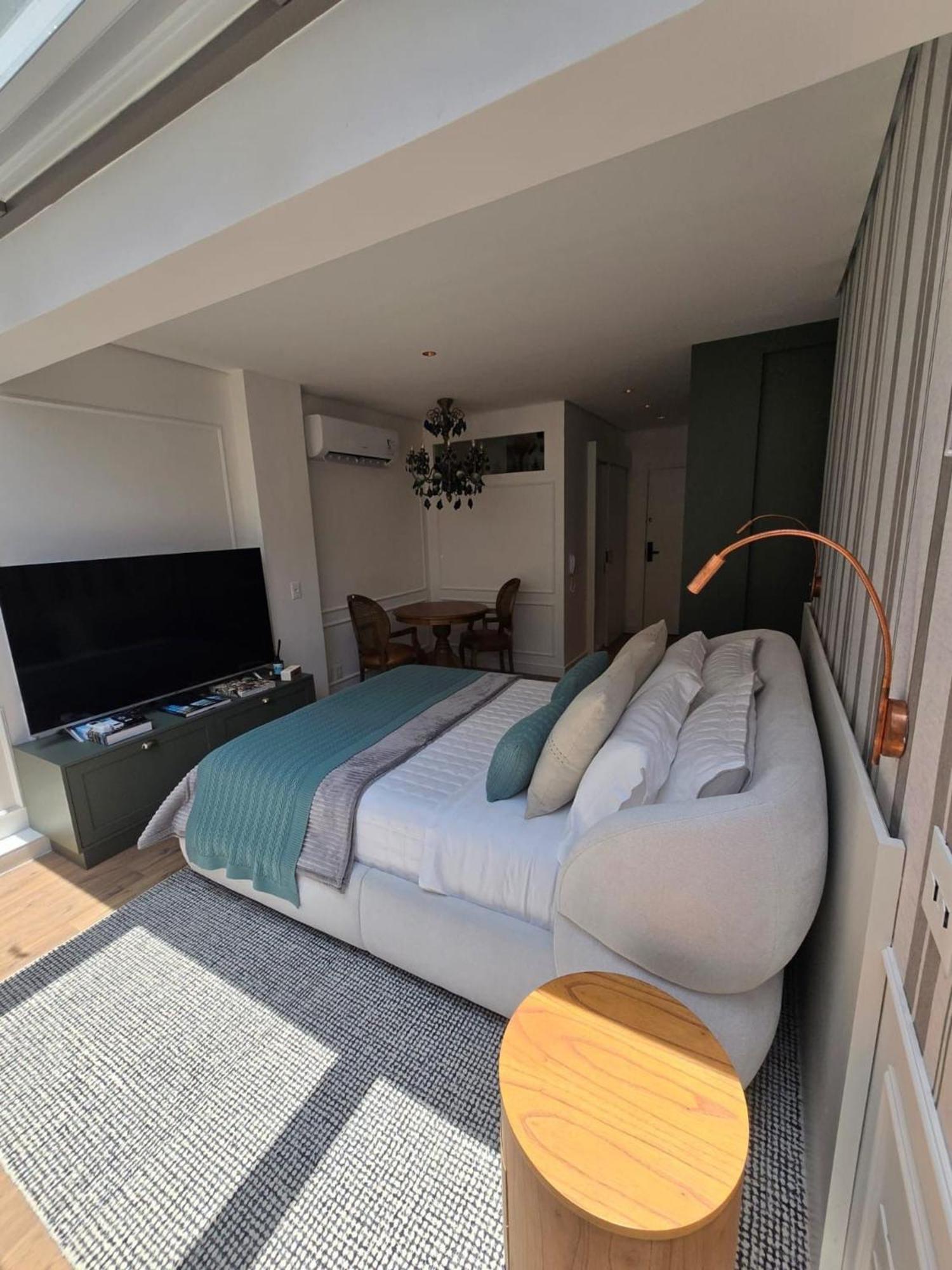 Au_114 | Moderno No Jardins Apartment