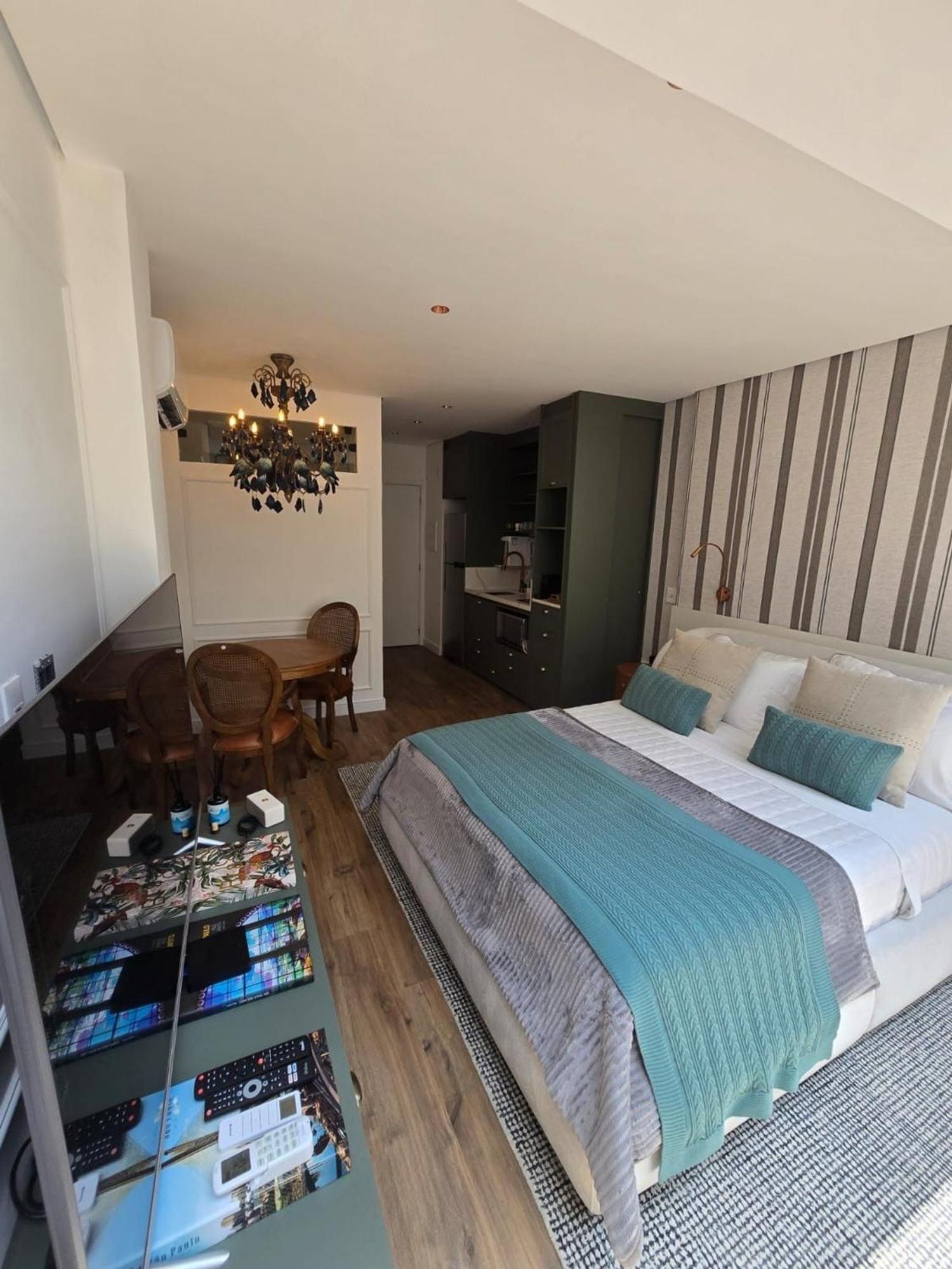 Au_114 | Moderno No Jardins Apartment *